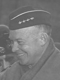 General Dwight. D. Eisenhower (414x550 / 30 Ko)